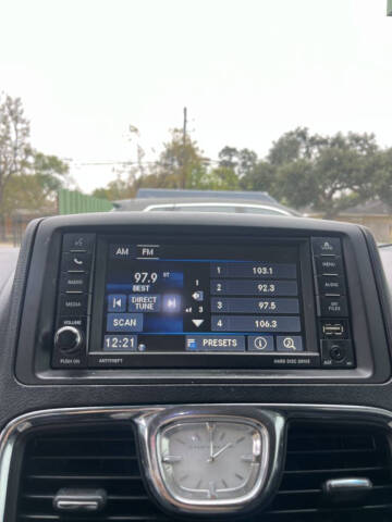 2013 Chrysler Town and Country Touring