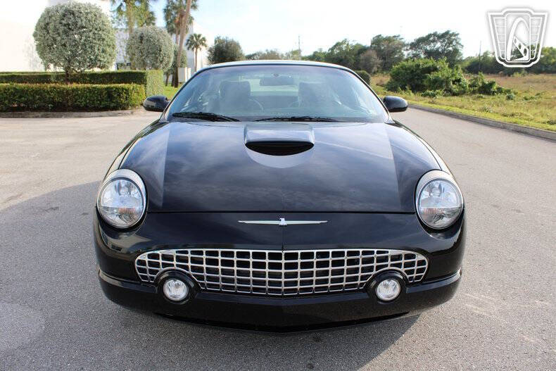 2005 Ford Thunderbird Deluxe