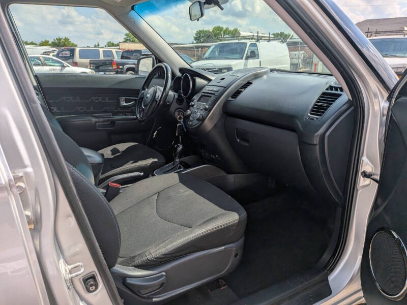 2013 Kia Soul +