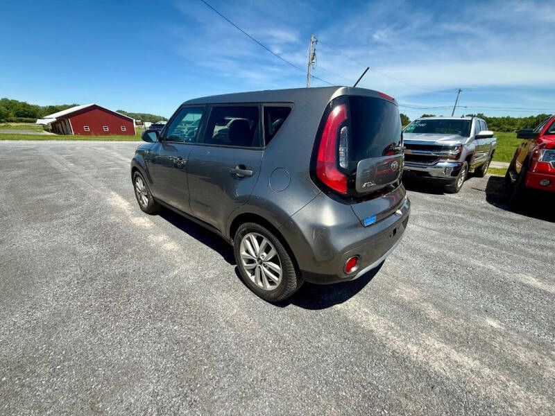 2018 Kia Soul +