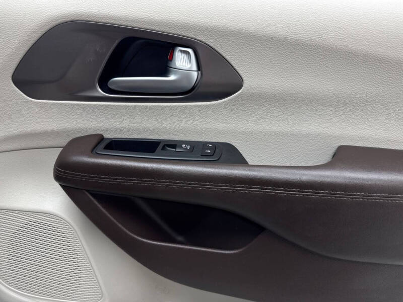 2018 Chrysler Pacifica Touring L