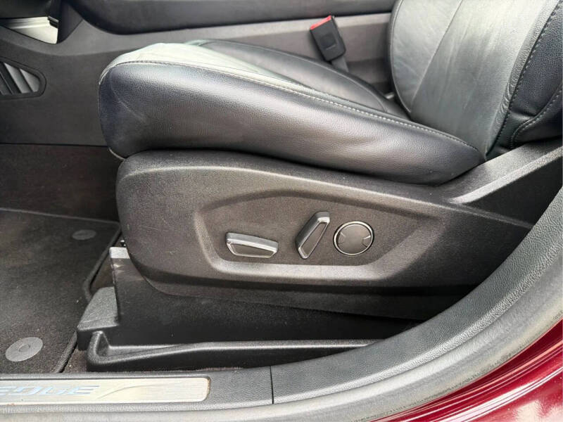 2019 Ford Edge Titanium