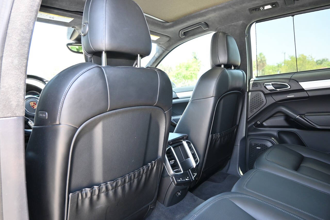 2018 Porsche Cayenne 33