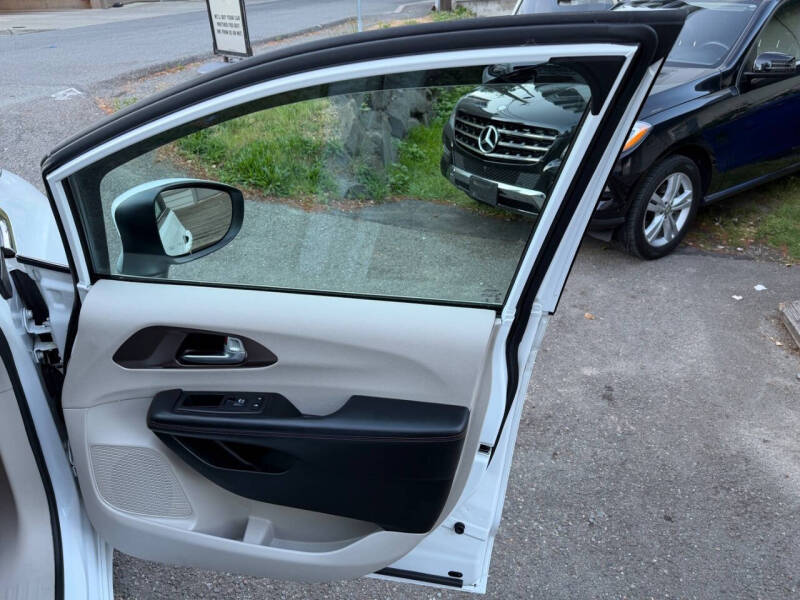 2018 Chrysler Pacifica LX