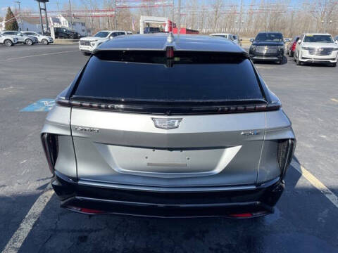 2025 Cadillac LYRIQ Luxury 3