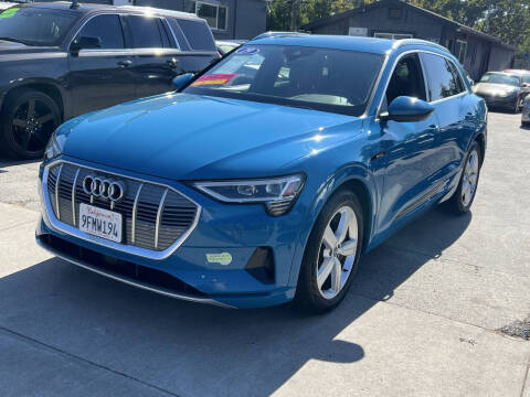 2019 Audi e-tron quattro Premium Plus