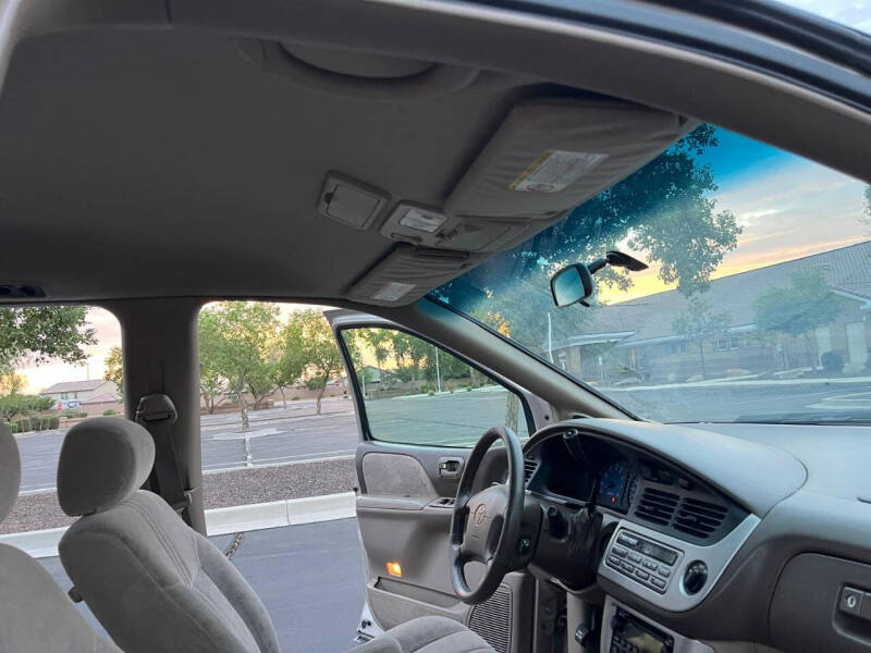 2002 Toyota Sienna XLE