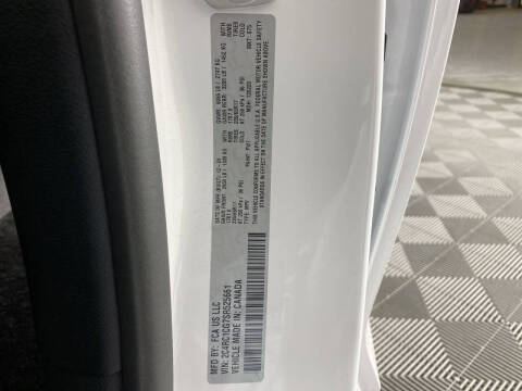 2025 Chrysler Voyager LX