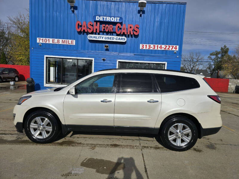 2014 Chevrolet Traverse 2LT photo 2