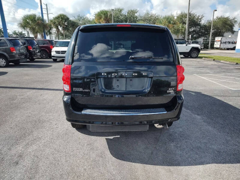 2014 Dodge Grand Caravan SXT 30th Anniversary