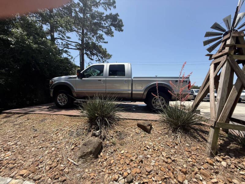 2011 Ford F-250 Super Duty Lariat's photo