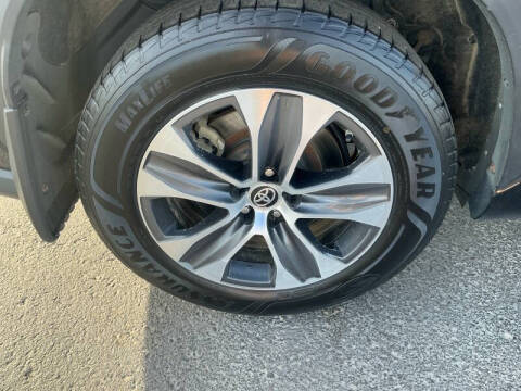 2023 Toyota Highlander Hybrid XLE