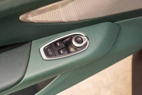 2025 Aston Martin Vantage