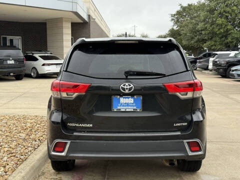 2017 Toyota Highlander Limited