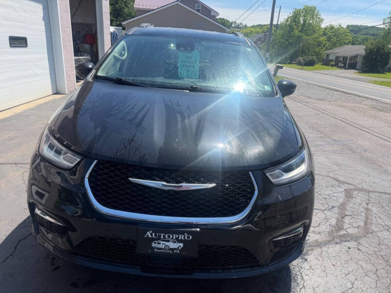 2022 Chrysler Pacifica Touring L