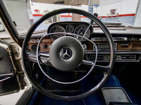 1971 Mercedes-Benz 280-Class