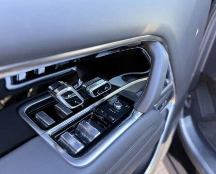 2024 Land Rover Range Rover P400 SE LWB