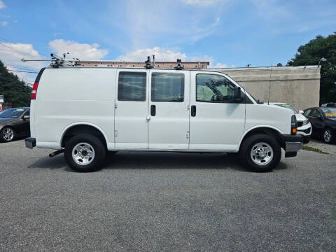 2022 Chevrolet Express 2500