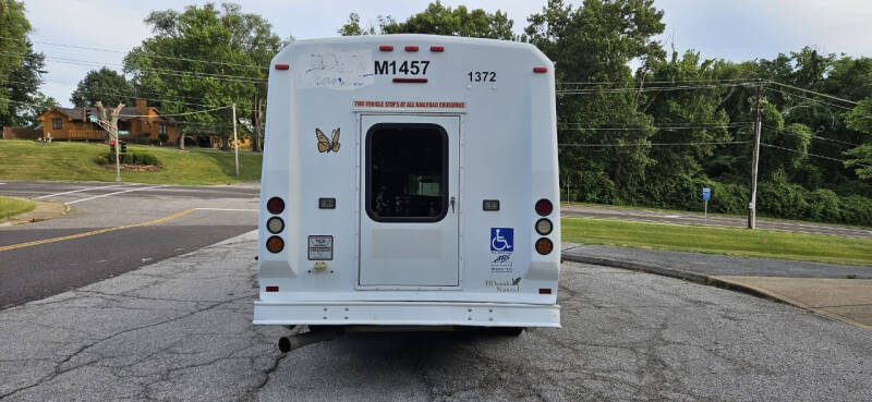 2015 Chevrolet 4500 Shuttle Bus