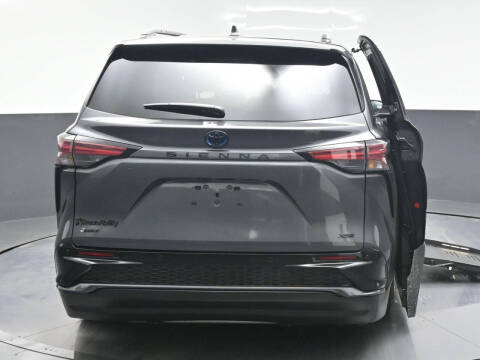2025 Toyota Sienna XSE 7-Passenger