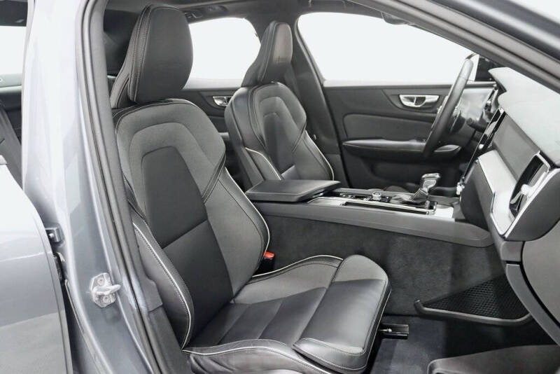 2019 Volvo S60 T6 R-Design