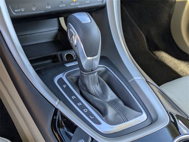 2014 Ford Fusion Hybrid SE