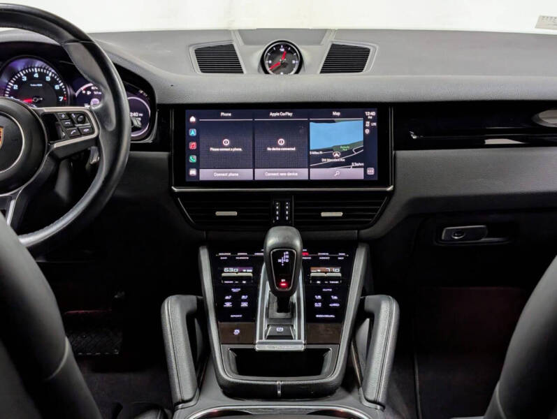 2022 Porsche Cayenne Platinum Edition