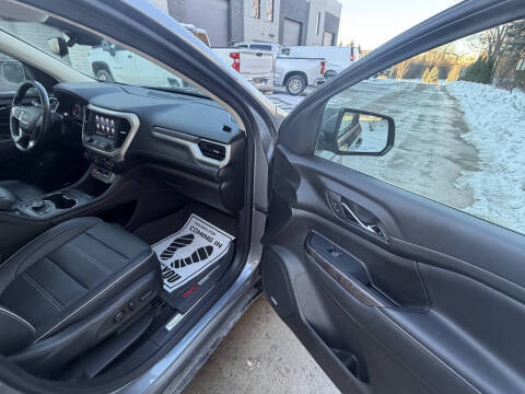 2022 GMC Acadia Denali