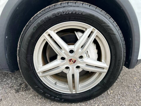 2014 Porsche Cayenne Platinum