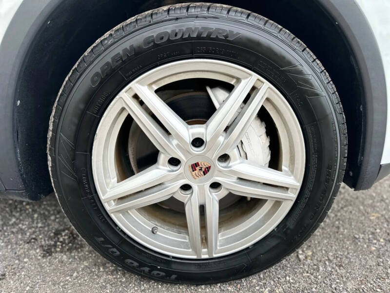 2014 Porsche Cayenne Platinum