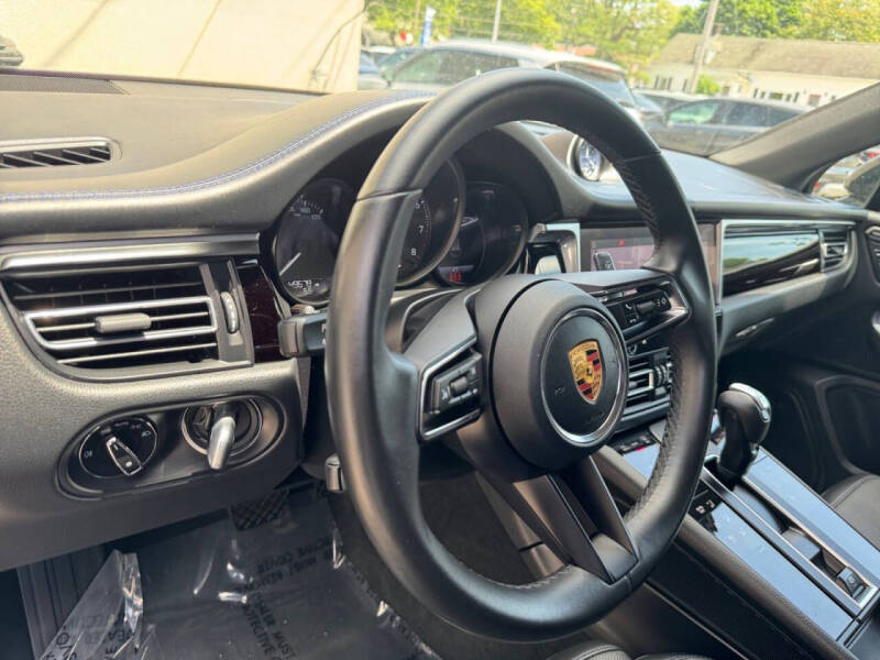 2022 Porsche Macan