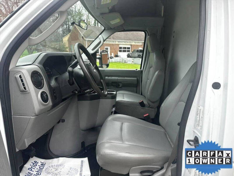 2017 Ford E-Series E-450 SD