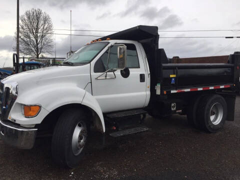 2005 Ford F-650 Super Duty for sale at DirtWorx Equipment in Napavine WA