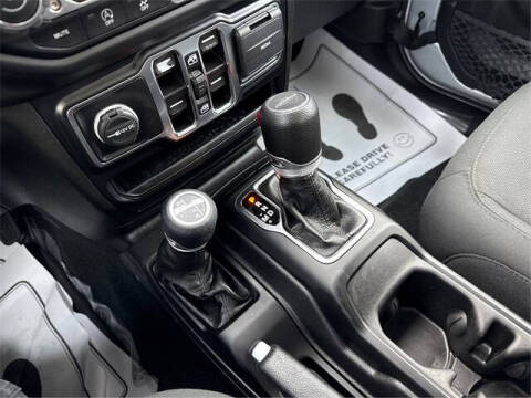 2022 Jeep Gladiator Willys