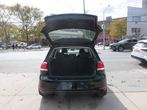 2014 Volkswagen Golf 2.5L PZEV