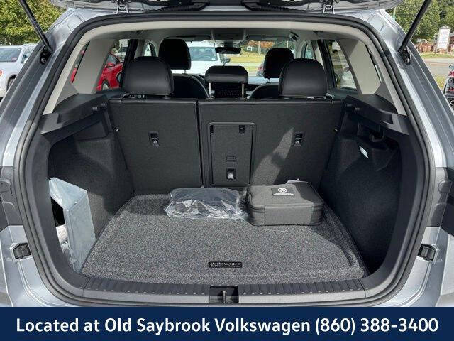 2025 Volkswagen Taos SE 4Motion