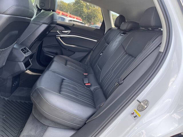 2024 Audi Q8 e-tron quattro Prestige