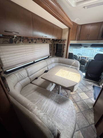 2014 Thor Motor Coach Citation 24sa