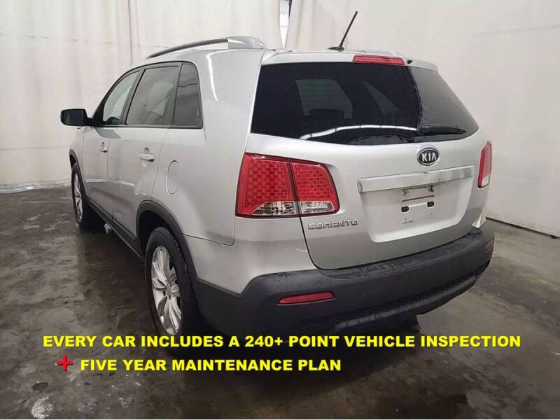 2011 Kia Sorento LX