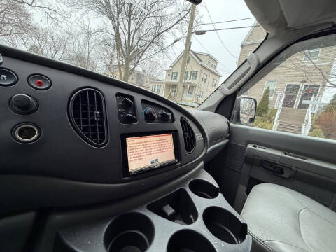 2007 Ford E-Series E-350 SD XLT