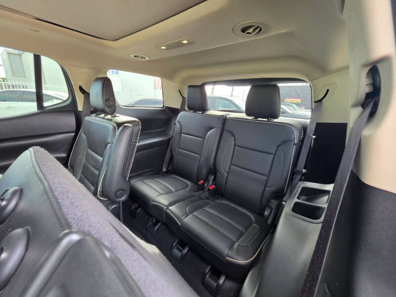 2017 GMC Acadia Denali