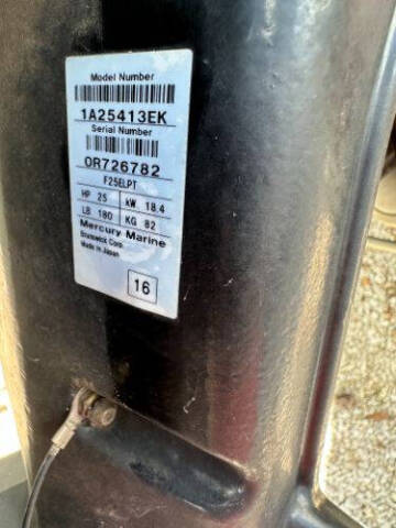 2017 Tracker Grizzly