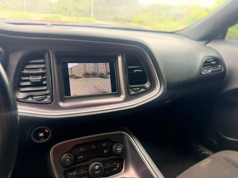 2018 Dodge Challenger SXT