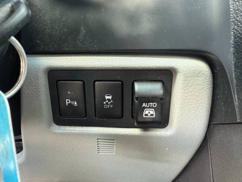 2019 Toyota Sequoia SR5