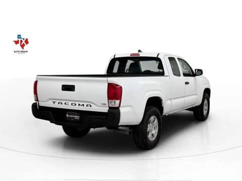 2017 Toyota Tacoma SR