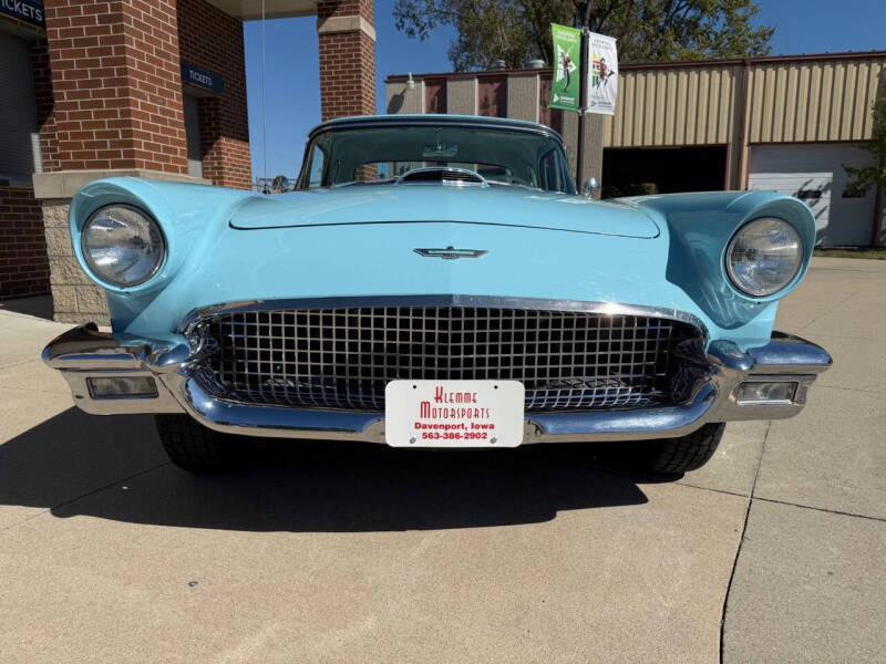 1957 Ford Thunderbird