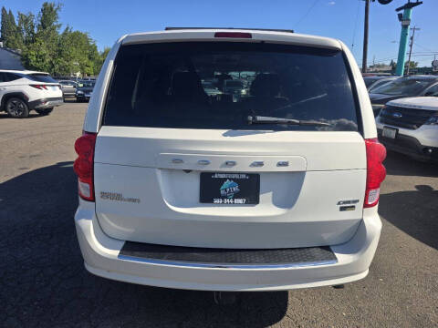 2011 Dodge Grand Caravan Crew
