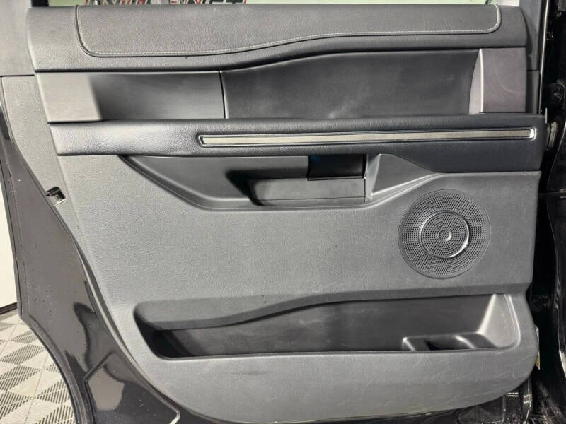 2023 Ford Expedition MAX XLT