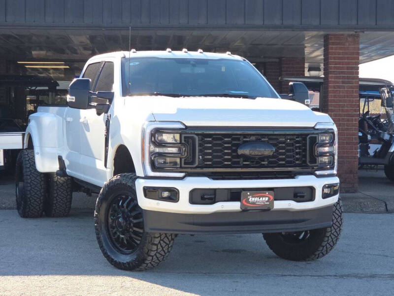 2024 Ford F-350 Super Duty Platinum's photo