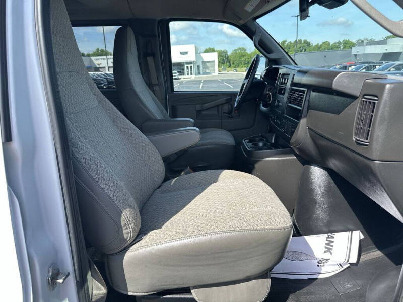 2023 Chevrolet Express LT 3500